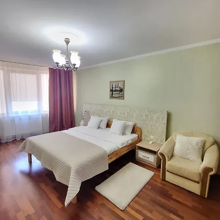 Apartment On Hryshka Street