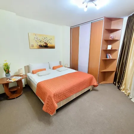 Apartment On Hryshka Street *