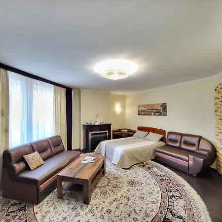 Apartment On Hryshka Street