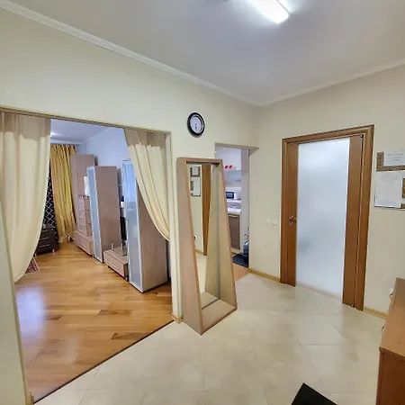 On Hryshka Street Apartment Kyiv