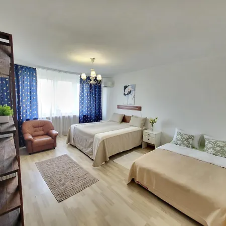 On Hryshka Street Apartment Kyiv